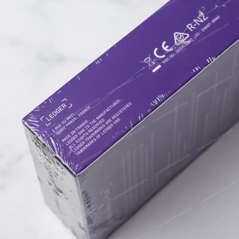 Ledger Nano S Plus World of Women Purple - device face close-up