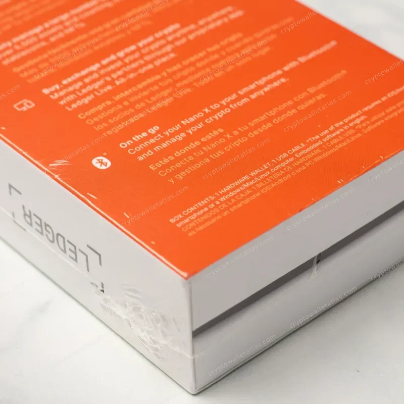 Ledger Nano X Super Cool World (Nina Chanel Abney) - box interior and included accessories